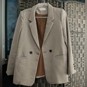 Women’s plaid blazer